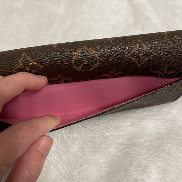 Wallet - Picture 3 of 5